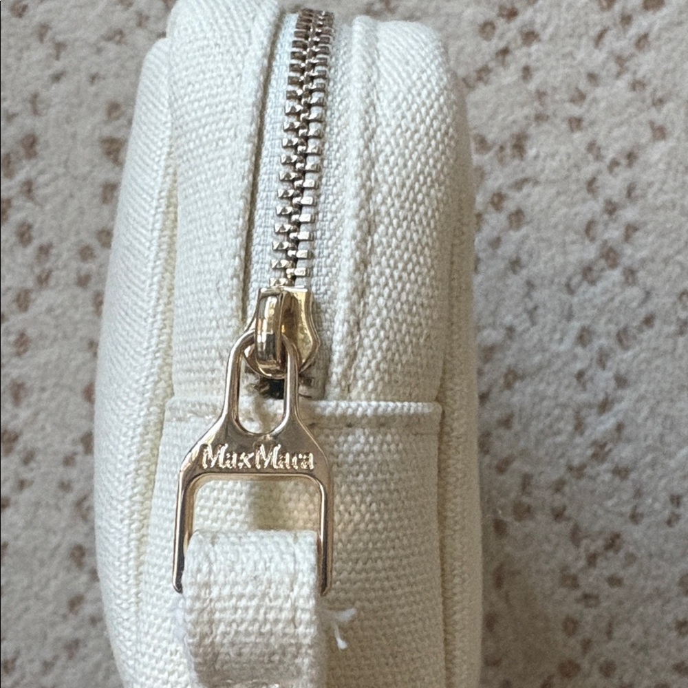 NWT Max Mara Leccio MM Beauty Case Cream Canvas Wristlet Clutch - Picture 11 of 11